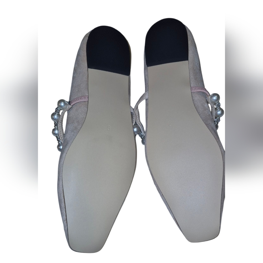 Elegant Beige Women's Shoes with Pearl Detailing - Picture 7 of 14